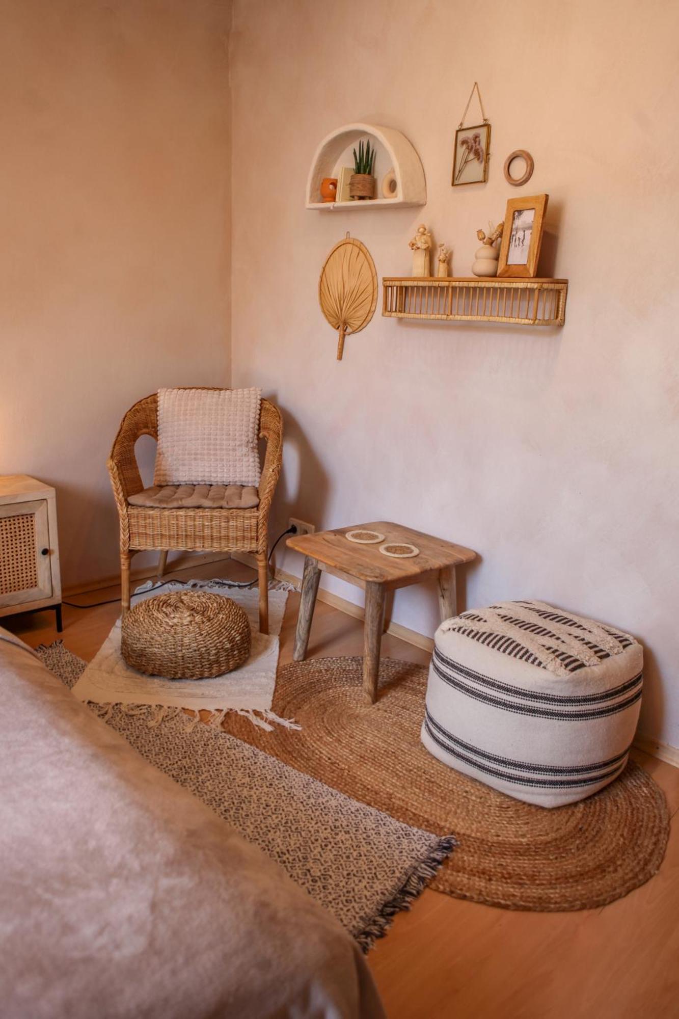 Cozy Apartment In The Heart Of The Historic City Братислава Екстериор снимка